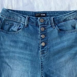 Fashion Nova High Rise Botton Up Jeans Size 7